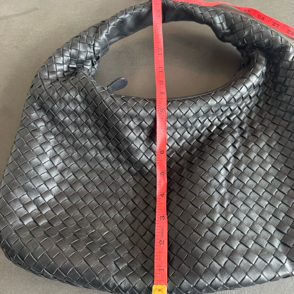Bottega Veneta Medium Hobo Black - Picture 13 of 15